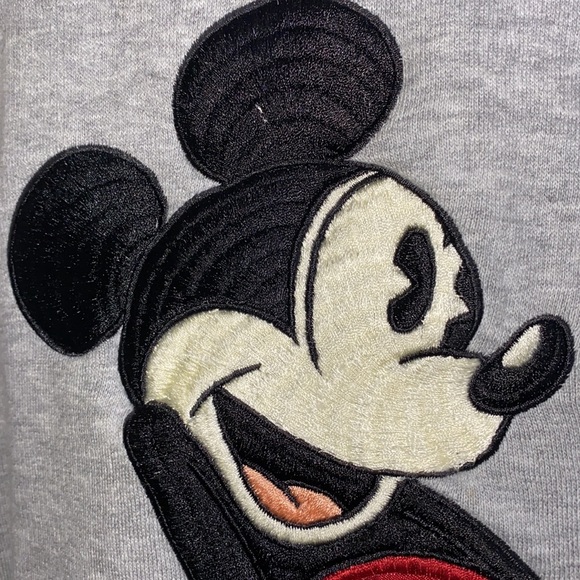 Men’s Small Embroidered Disney Mickey Mouse Crew Neck - Picture 3 of 8